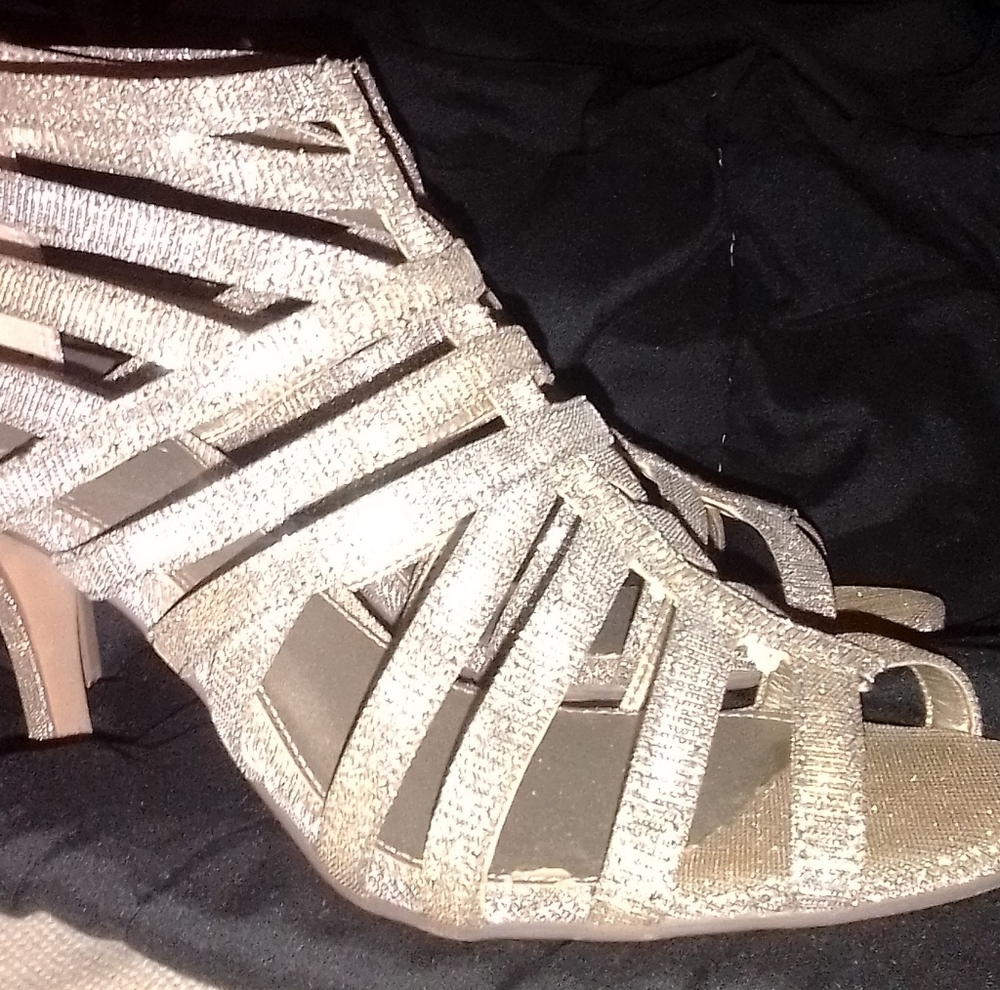 Shoes - Picture 2 of 3